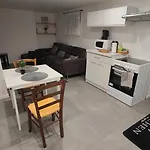 Bel F2 Entierement Renove شقة سليستا