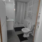Bel F2 Entierement Renove شقة سليستا